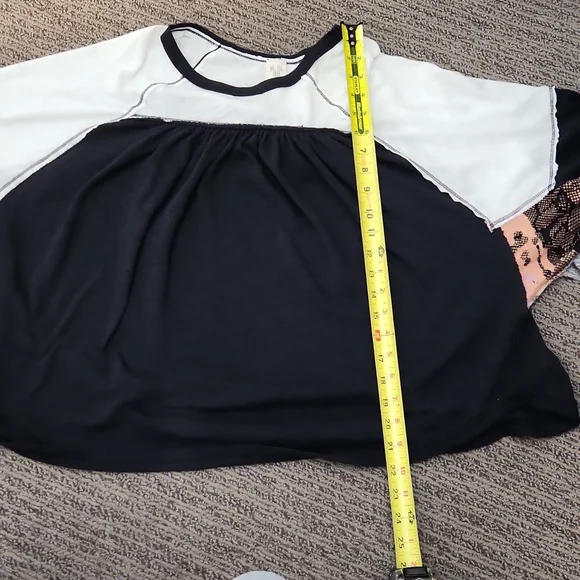 We The Free Friday Fever Shirt Size Medium - Picture 8 of 12